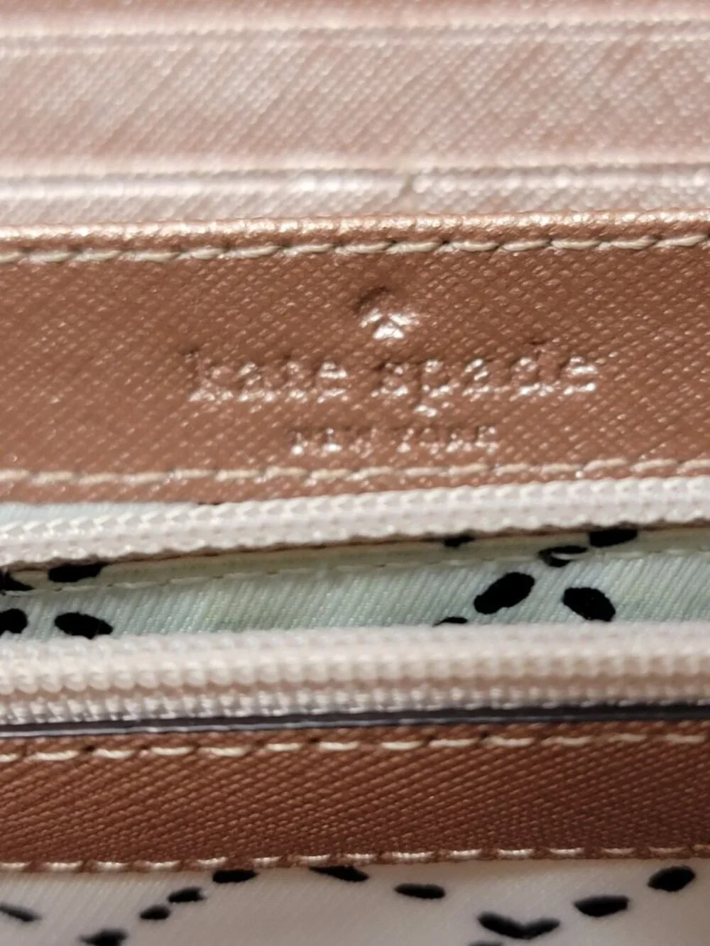Kate Spade New York Neda Laurel Way Metallic Rose Gold Zip Around Wallet - Picture 4 of 8